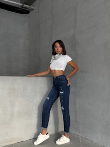 Blugi skinny elastici cu rupturi si pete de vopsea - Img 4