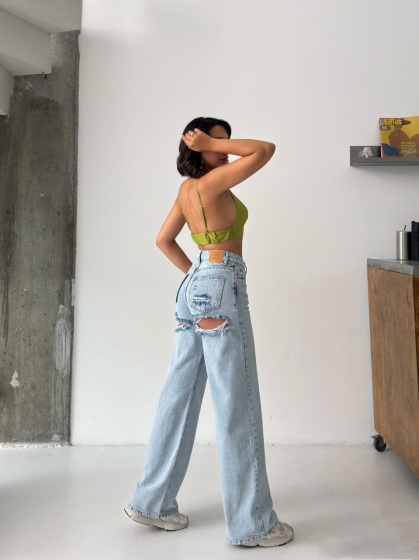 Blugi wide-leg cu rupturi pe posterior - Img 8
