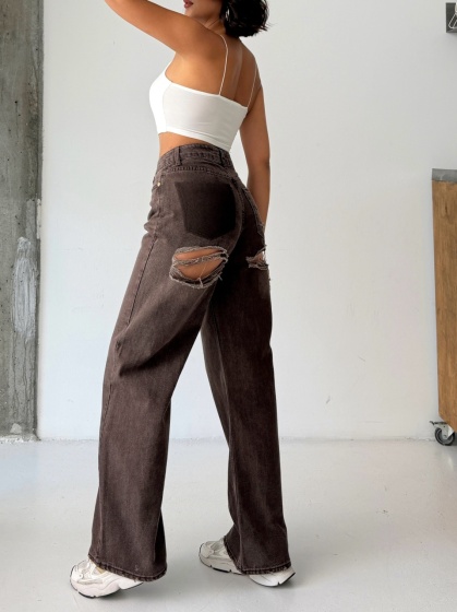 Blugi wide-leg cu rupturi pe posterior
