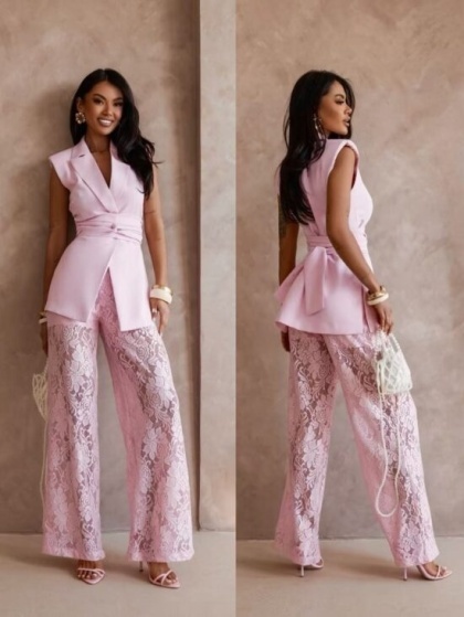 Costum cu pantalon din dantela si sacou lung