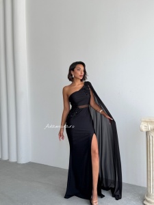 Rochie lunga eleganta cu detalii din paiete si trena fluida pe maneca - Img 7