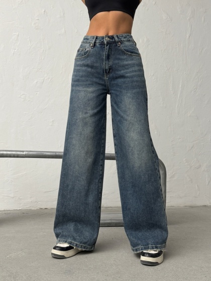 Blugi evazati cu rupturi la spate - Img 4