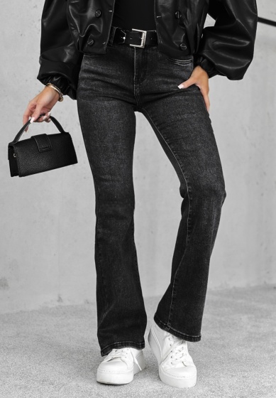 Blugi usor evazati elastici simpli