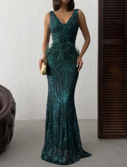 Rochie eleganta lunga cu paiete si pene - Img 7