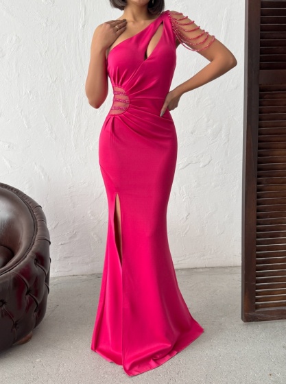 Rochie eleganta lunga tip sirena accesorizata cu lantisoare