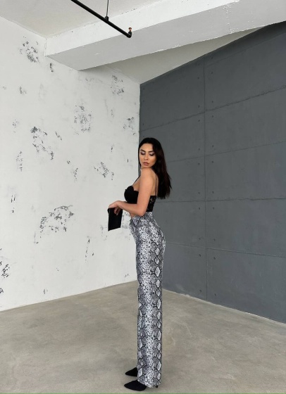 Blugi evazati print animal - Img 5