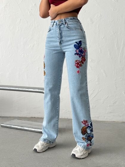 Blugi wide leg cu broderie florala