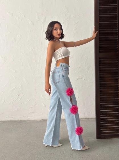 Blugi wide leg cu detalii pampoane