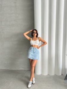 Fusta pantalon de blugi elastica accesorizata cu strasuri - Img 9