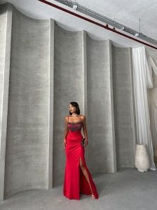 Rochie eleganta lunga cu aplicatie din plasa - Img 3