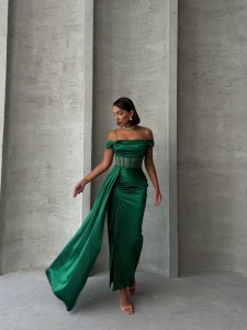 Rochie eleganta lunga cu detaliu transparent - Img 1