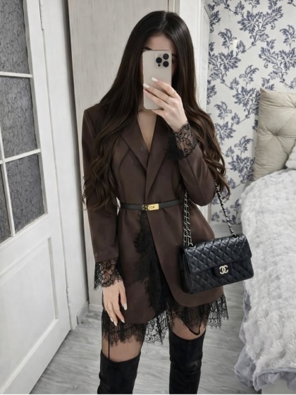 Sacou lung cu garnituri din dantela