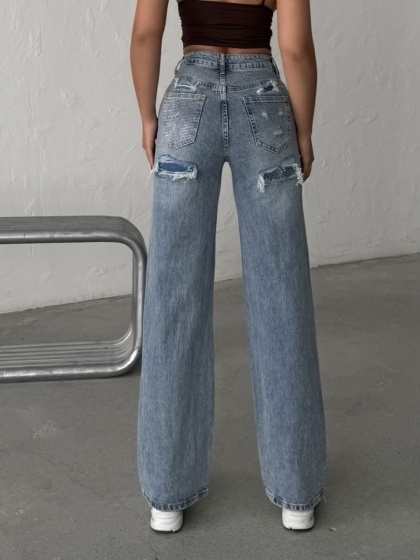 Blugi evazati cu rupturi si aplicatii din strasuri la spate - Img 2