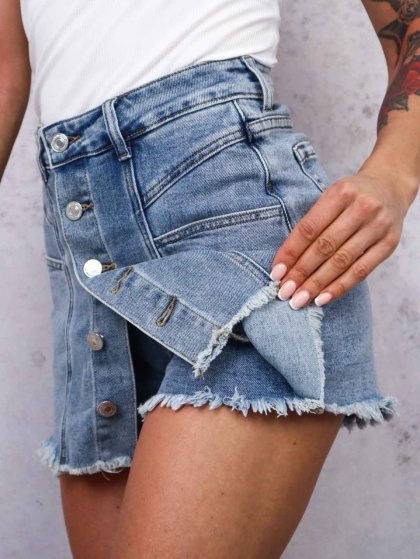 Fusta tip pantalon de blugi elastica accesorizata cu nasturi - Img 2