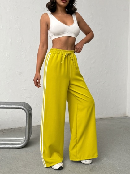 Pantaloni evazati cu detaliu dungi - Img 5