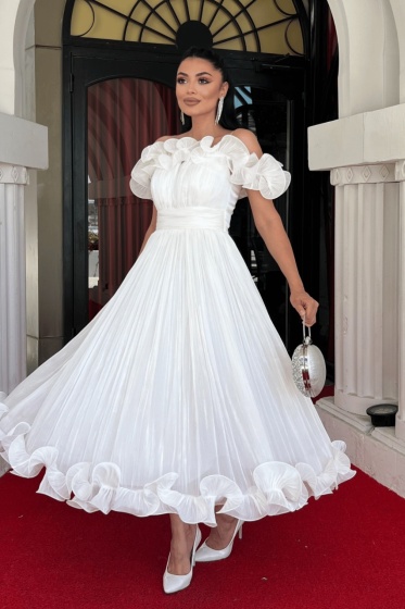 Rochie eleganta din satin creponat cu detaliu volan