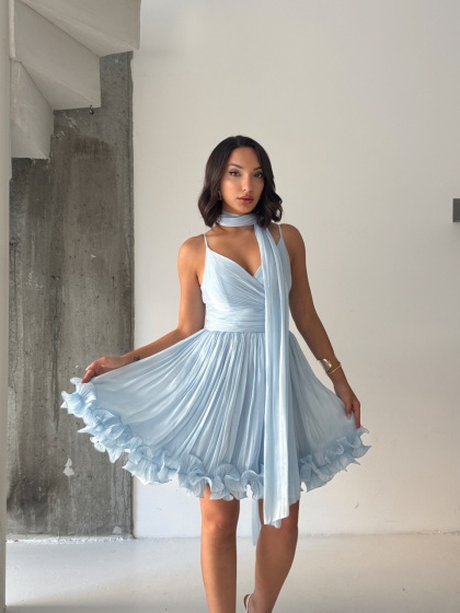 Rochie eleganta din satin creponat cu detaliu volan