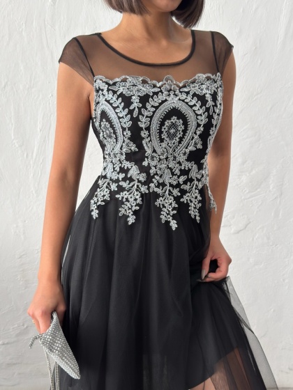 Rochie eleganta scurtă din tull cu insertii argintii