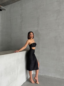 Rochie eleganta stransa pe corp cu accesoriu lant - Img 5
