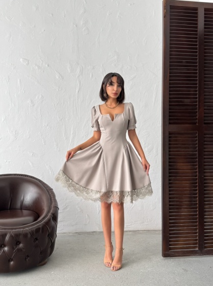 Rochie scurtă cu garnitura din dantela si funda la spate - Img 4