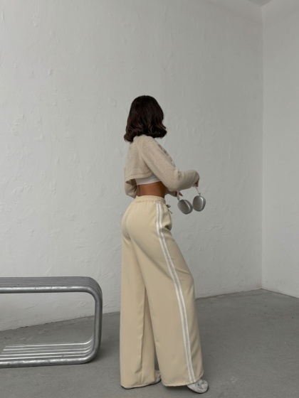 Pantaloni evazati cu detaliu dungi - Img 4