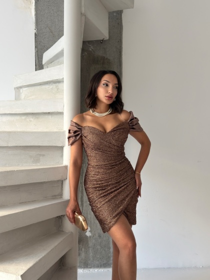 Rochie eleganta scurta accesorizata cu detalii stralucitoare - Img 5