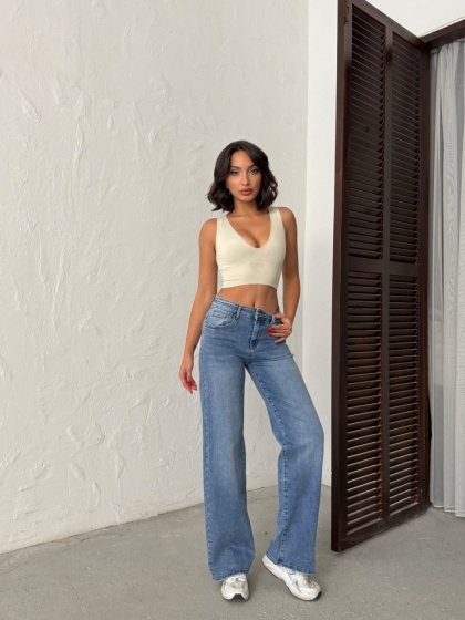 Blugi evazati cu rupturi la spate - Img 6