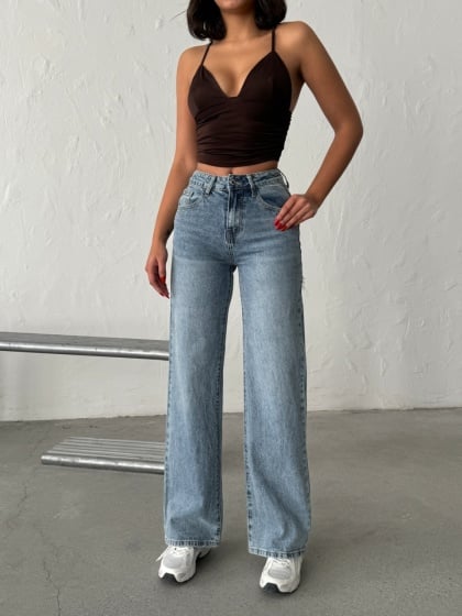 Blugi evazati cu rupturi si aplicatii din strasuri la spate - Img 5