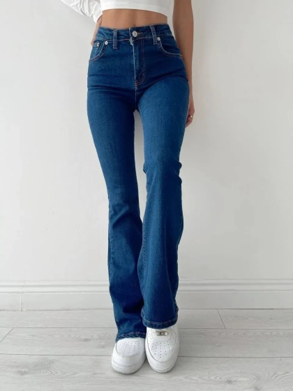 Blugi evazati elastici