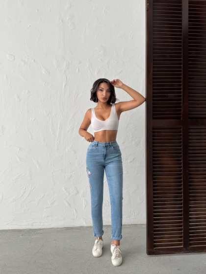 Blugi mom fit cu broderie florală - Img 8