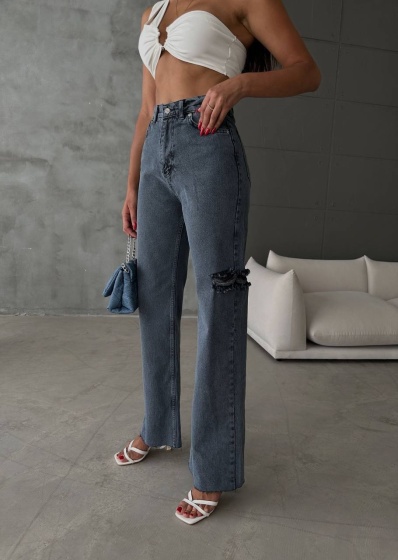 Blugi wide leag cu ruptura pe lateral