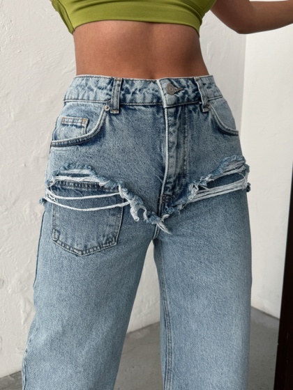 Blugi wide leg cu abraziuni în față, în zona buzunarelor