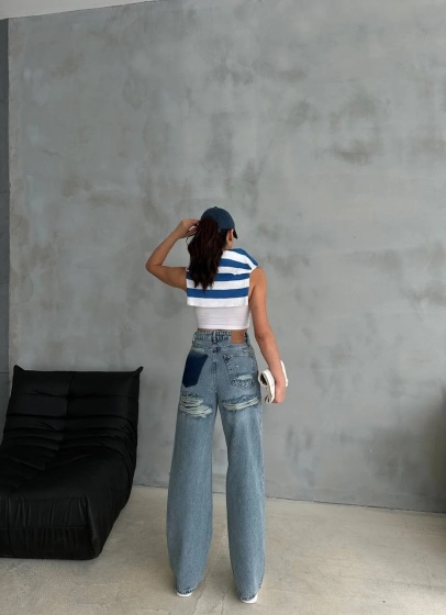 Blugi wide leg cu design rupt la spate - Img 1