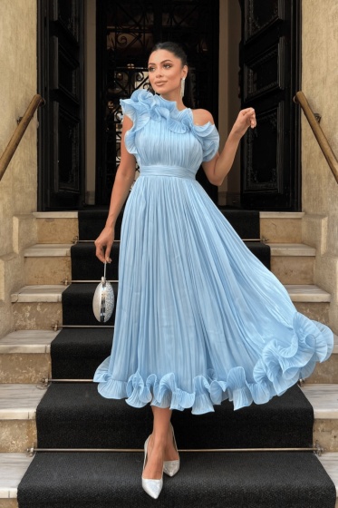 Rochie eleganta din satin creponat cu detaliu volan