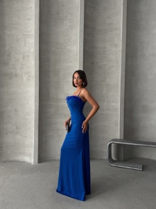 Rochie eleganta lunga accesorizata cu strasuri si puf - Img 4