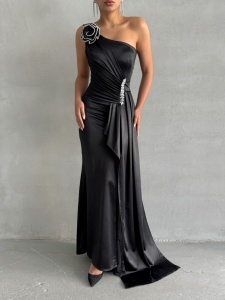 Rochie eleganta lunga din satin cu accesoriu pampon - Img 4