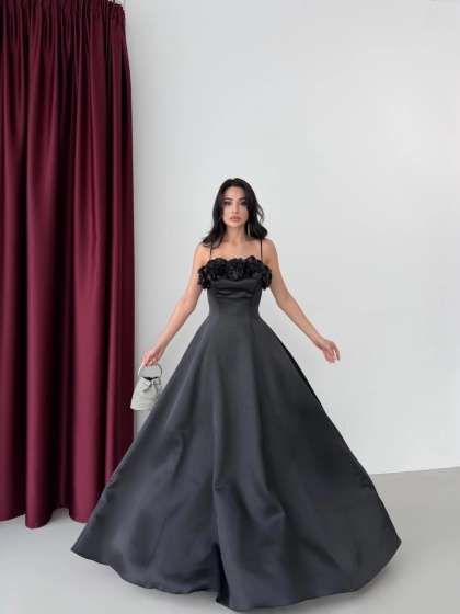 Rochie eleganta lunga din satin cu detalii florale