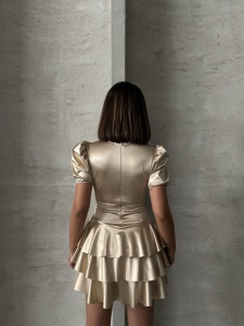 Rochie eleganta scurta din satin cu volane - Img 2