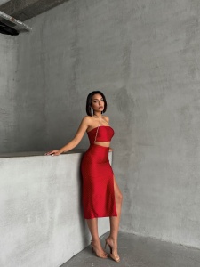 Rochie eleganta stransa pe corp cu accesoriu lant - Img 6