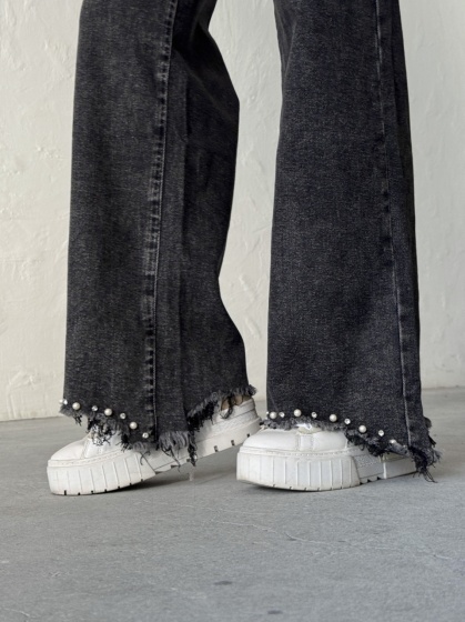 Blugi evazati elastici accesorizati cu perle la tiv - Img 7