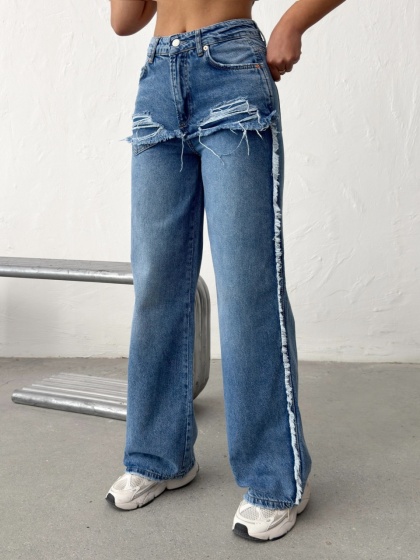 Blugi wide leg cu abraziuni în față, în zona buzunarelor