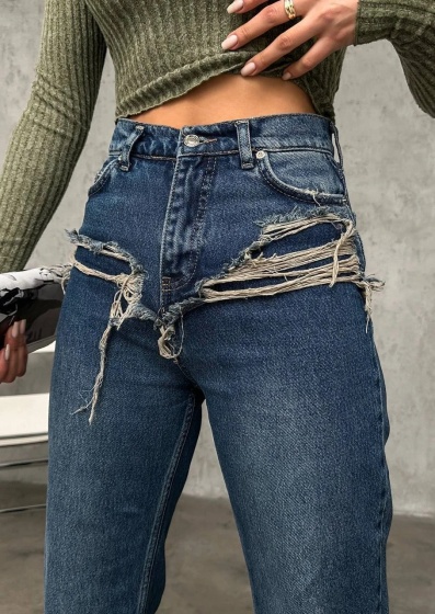 Blugi wide leg cu abraziuni în față