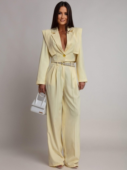 Costum cu pantalon evazat si sacou scurt - Img 2