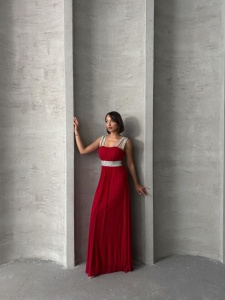 Rochie eleganta lunga din voal accesorizata cu strasuri - Img 8