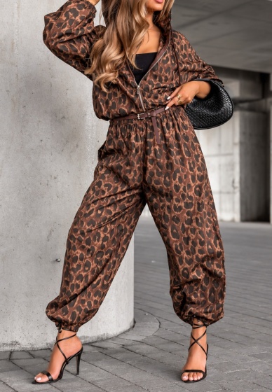 Set din fas cu jachetă bomber și pantaloni jogger cu imprimeu leopard - Img 2