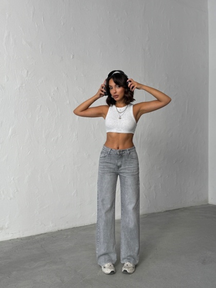 Blugi evazati cu rupturi la spate - Img 7