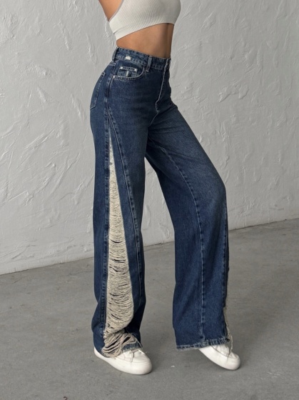 Blugi wide leg cu abraziuni pe lateral