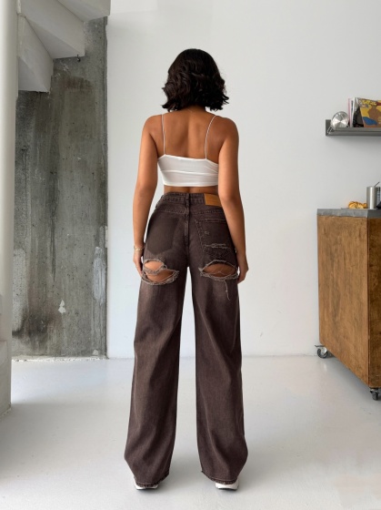 Blugi wide-leg cu rupturi pe posterior