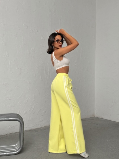 Pantaloni evazati cu detaliu dungi - Img 1