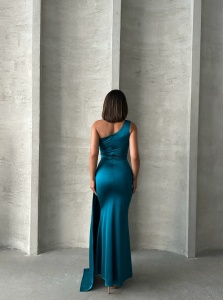 Rochie eleganta lunga din satin cu accesoriu pampon - Img 2